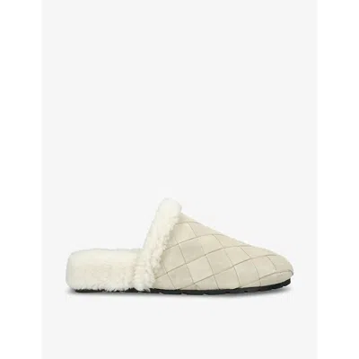 Bottega Veneta Mens Beige Reggie Intrecciato Shearling-lined Suede Mules In Beige