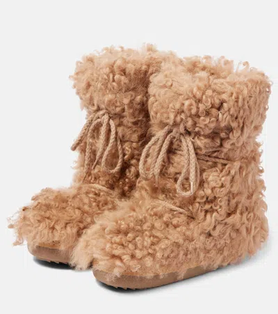 Inuikii Long Curly High Shearling Snow Boots In Brown