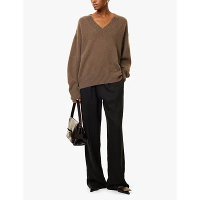 Reformation Womens Dachshund Jadey V-neck Recycled Cashmere-blend Jumper In Dachshund
