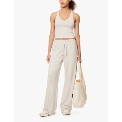 Vuori Womens Ecru Heather Halo Performance Scoop-neck Cropped Stretch-recycled Polyester Top In Ecru Heather