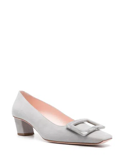 Roger Vivier Belle Vivier 45 Metal Buckle Pumps In Patent Leather In Grey