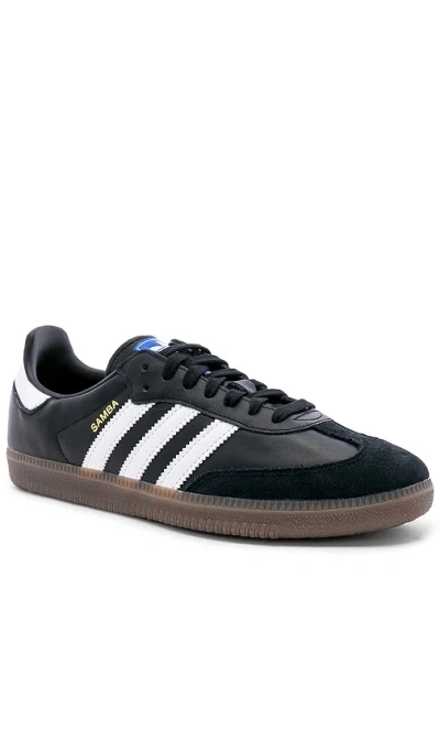 Adidas Originals Low-top Rubber Sole Sneakers With Contrast Stripes In Black