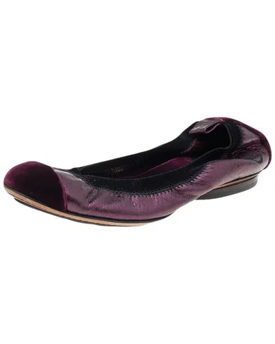 Pre-owned Chanel Women's Leather & Velvet Flat, Size 34.5 (authentic )