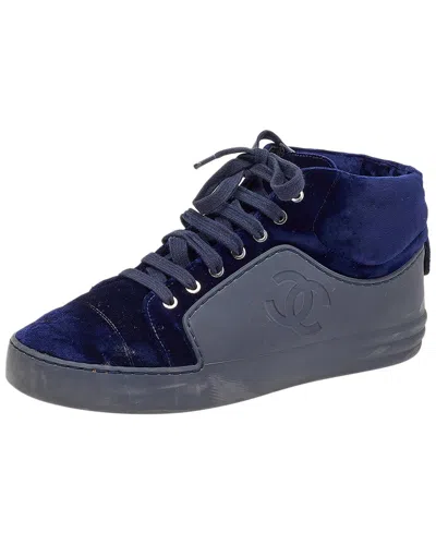 Pre-owned Chanel Women's Rubber & Velvet Sneaker, Size 37.5 (authentic )