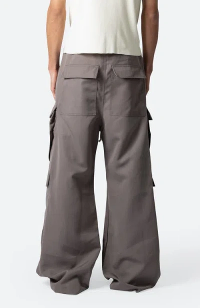 Mnml Rave Oversize Double Cargo Pocket Pants In Brown