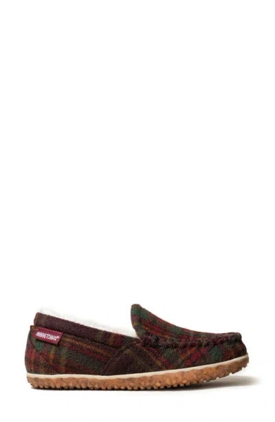Minnetonka Tempe Slipper In Burgundy Plaid