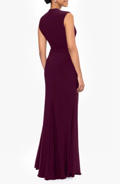 Betsy & Adam Ruched Sleeveless Gown In Wine