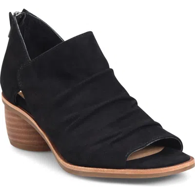 Söfft Catelyn Peep Toe Bootie In Black