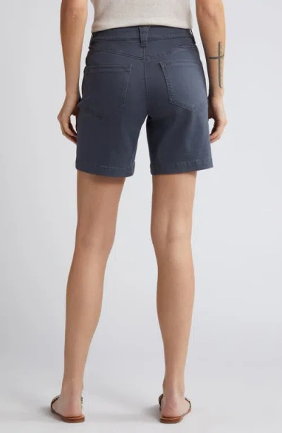 Wit & Wisdom 'ab'solution Mid Length Stretch Twill Shorts In Shadow