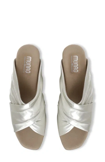 Munro Lee Slide Sandal In Metallic