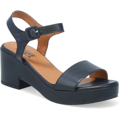 Miz Mooz Gillie Block Heel Platform Sandal In Black