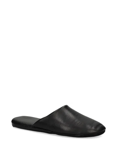Hugo Boss Leather Slippers In 黑色
