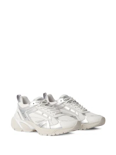 Msgm Logo-embossed Panelled Sneakers In 白色