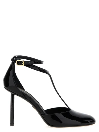 Shop Ferragamo Lysandra Pumps In Black