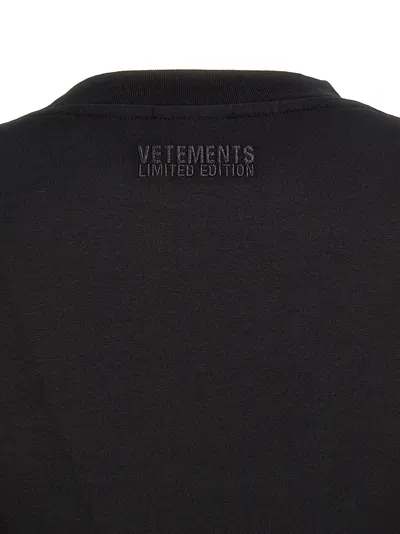Vetements Embroidered Logo Asymmetrical Hem Dress In Black