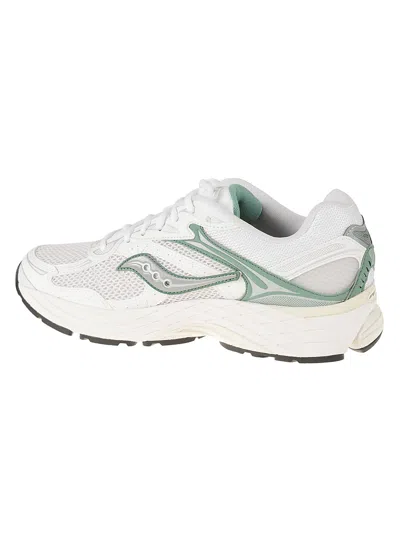 Saucony Originals Progrid Omni 9 Sneakers In Ivory/green