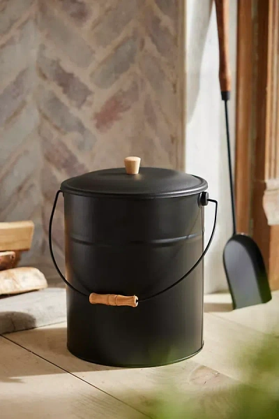 Terrain Lidded Ash Bucket