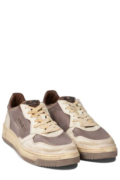 Shop Autry Medalist Low Super Vintage Sneakers In Marrone