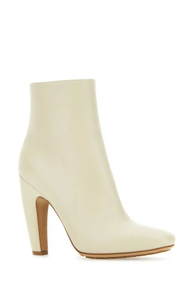 Bottega Veneta Sea Salt Canalazzo Boot In Brown
