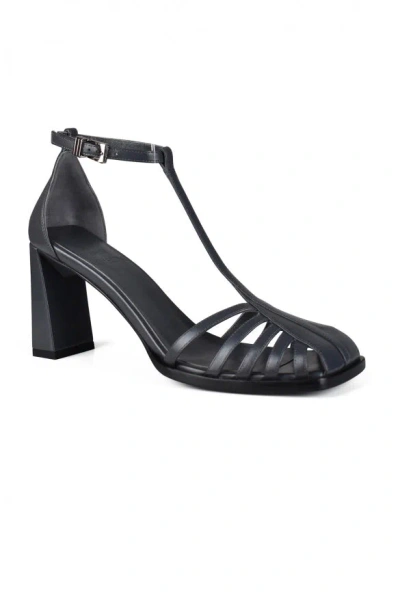 Anest Collective Women Spider Sandals In Gray