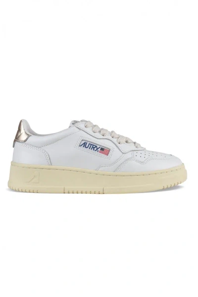 Autry Women Sneakers Medalist In White