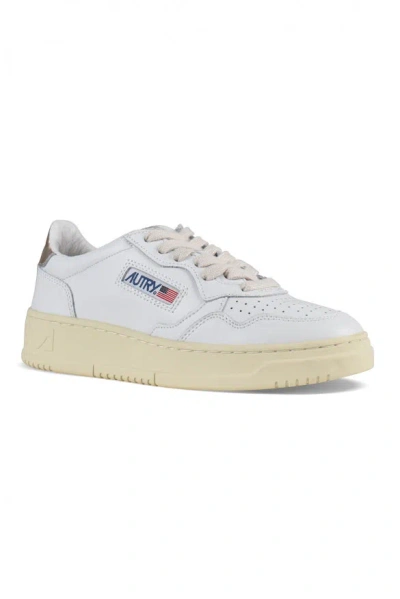 Autry Women Sneakers Medalist In White