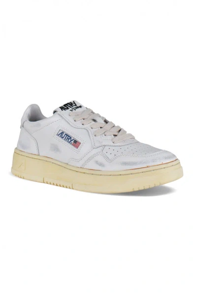 Autry Medalist Super Vintage Low-top Sneakers In White