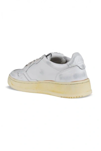Autry Medalist Super Vintage Low-top Sneakers In White