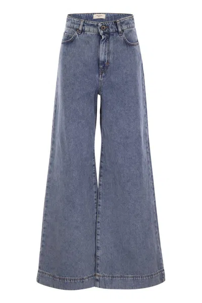 Shop Weekend Max Mara Vega - Jeans Wide Leg In Denim In Clear Denim