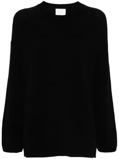 Allude V-neck Sweater In Black