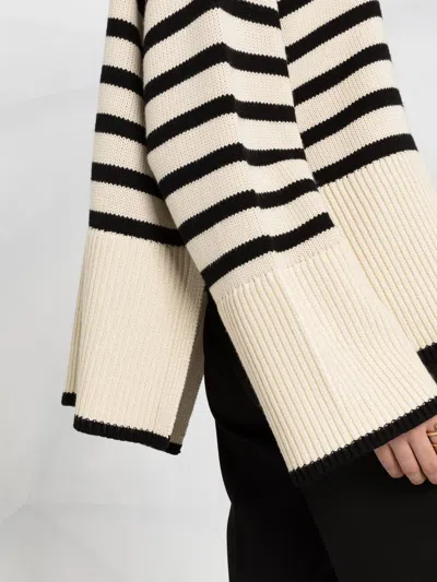 Totême Two-tone Design Turtleneck Jumper