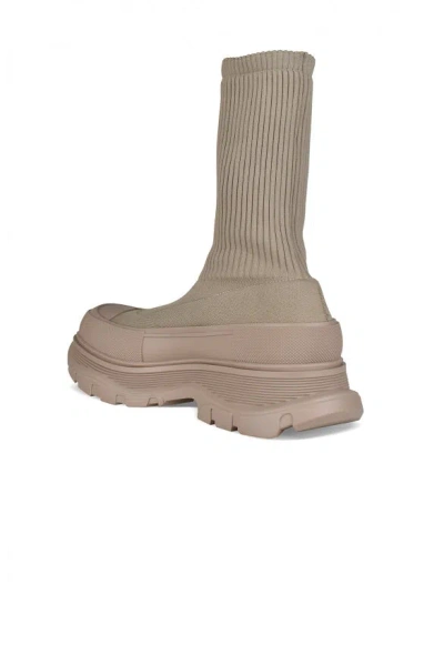 Alexander Mcqueen Alexander Mc Queen Graffiti Tread Slick Boots In Cream