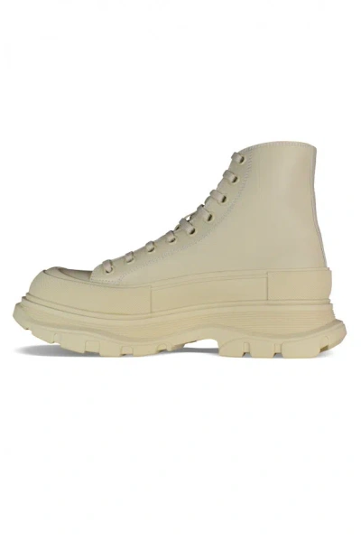 Alexander Mcqueen Sneakers Tread Slick In Cream