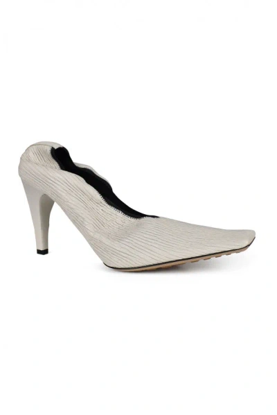 Bottega Veneta Crunch Pumps In White