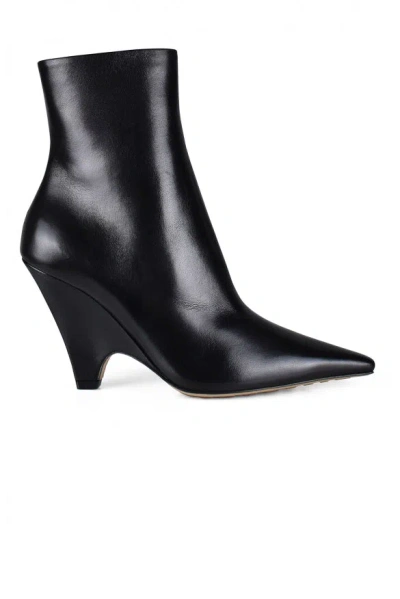 Bottega Veneta Women's Point Leather Ankle Boots In Black