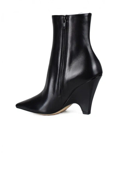 Bottega Veneta Women's Point Leather Ankle Boots In Black