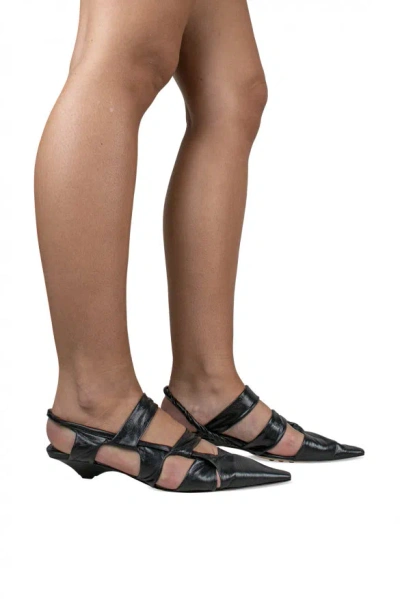 Bottega Veneta Sandals Bv Point In Black