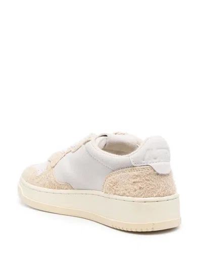 Autry Low Platform Sole Suede Sneakers In Neutral