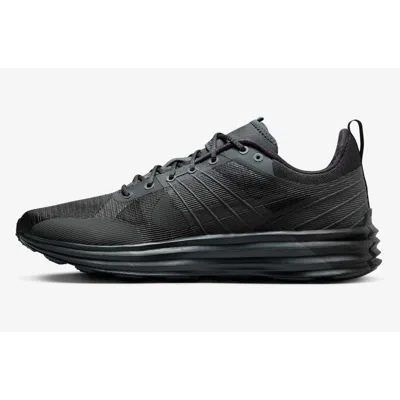 Nike Lunar Roam Sneaker In Black