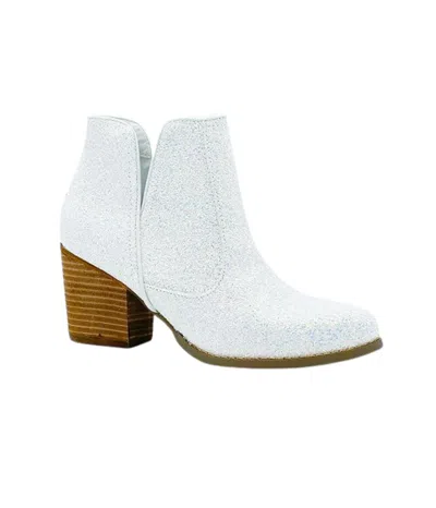 Not Rated Women's Fiera Booties In White In White