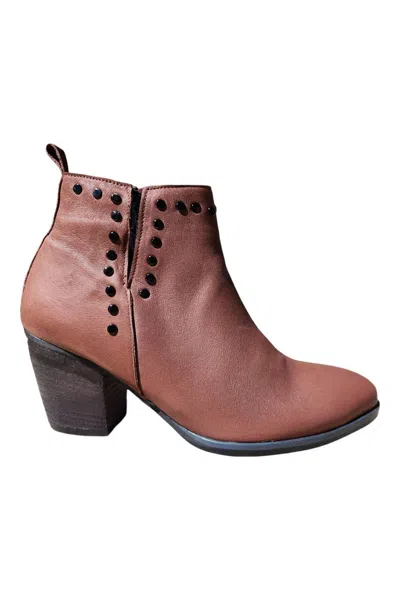 Bueno Women's Keyah Booties In Brown In Brown