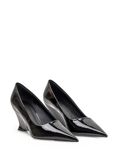 Ferragamo Viola Pumps In Patent Leather With Wedge In Black