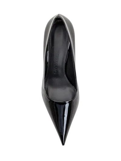 Ferragamo Viola Pumps In Patent Leather With Wedge In Black