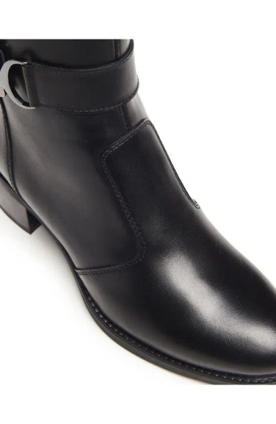 Nerogiardini Leather Buckle Ankle Booties In Black