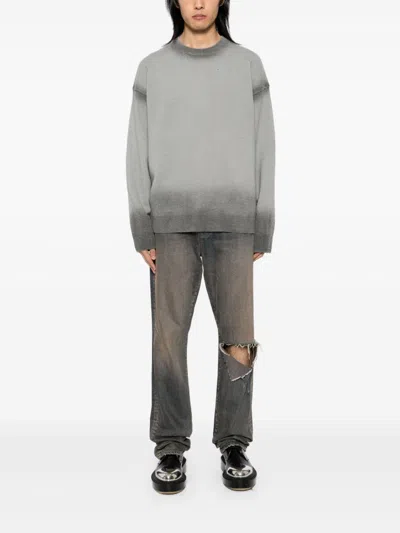 Juunj Gradient Round Neck Sweater In Grey
