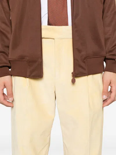 Drôle De Monsieur Le Pantalon Golfeur Trousers In Yellow