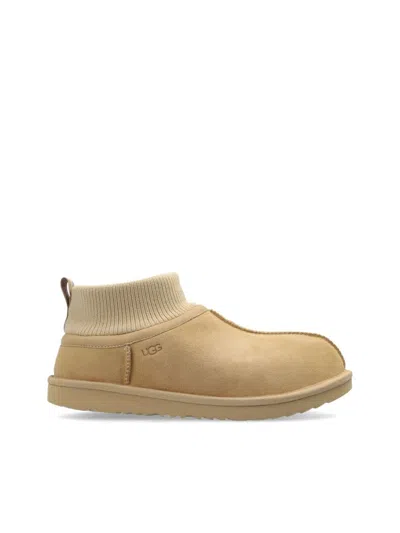 Ugg Classic Ultra Stretch Cuff Boots In Neutral