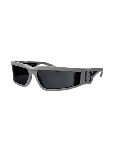 Dolce & Gabbana Dg-embossed Sunglasses In Grey