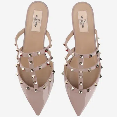 Valentino Garavani Rockstud Patent-leather Mule Woman Poudre 41.5 In Poudre