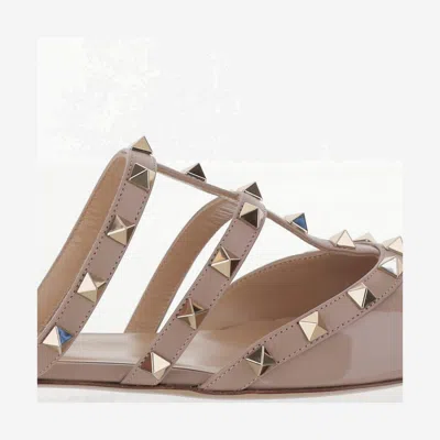 Valentino Garavani Rockstud Patent-leather Mule Woman Poudre 41.5 In Poudre